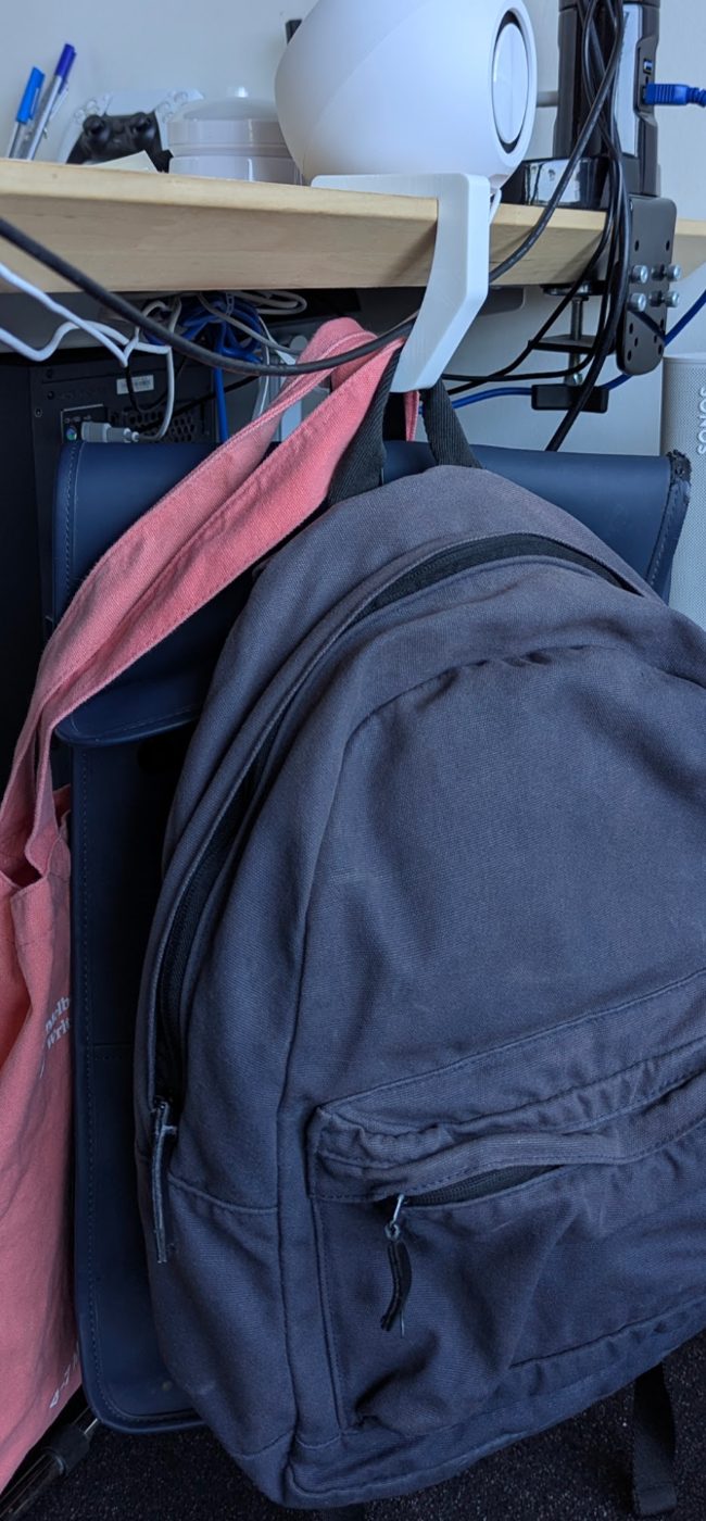 StrongArm: A Table & Desk holder for bags and purses and hea