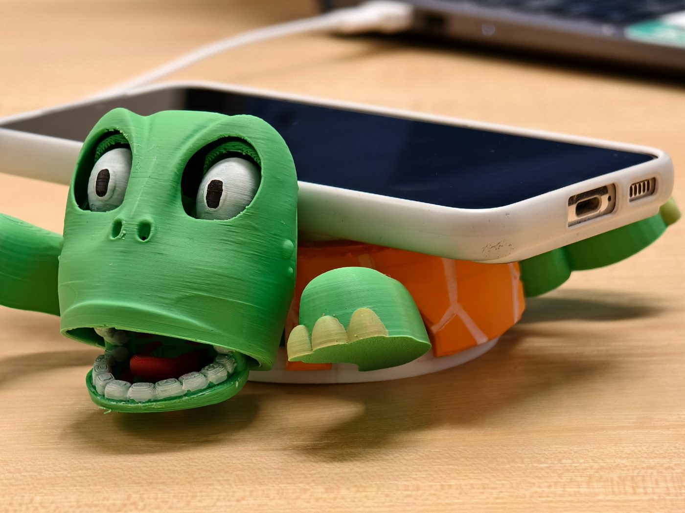 Turtle shell wireless charger adaptor
