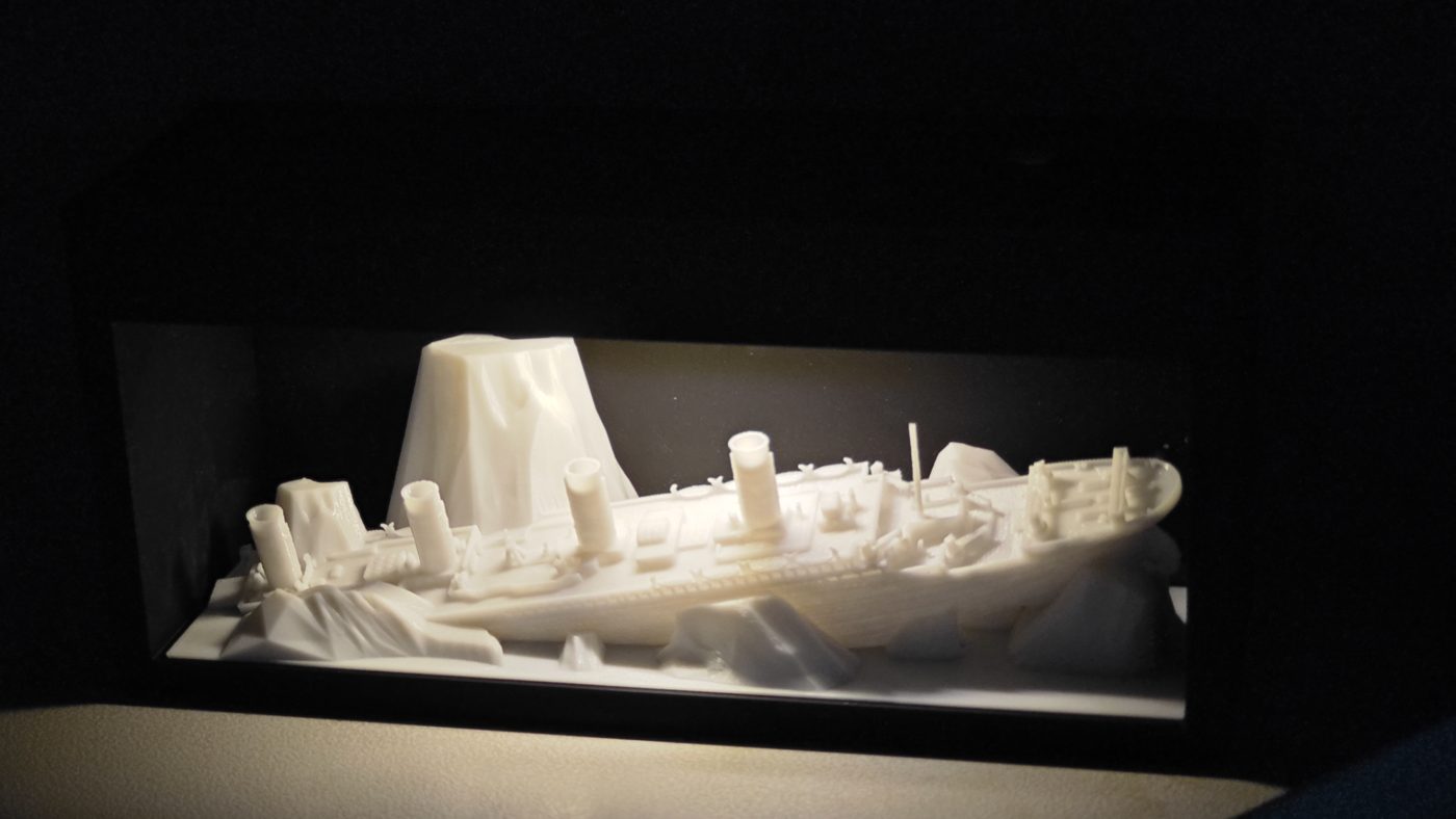 Titanic Light & Table lamp