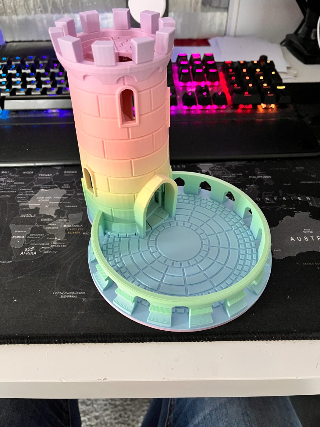 Dice tower